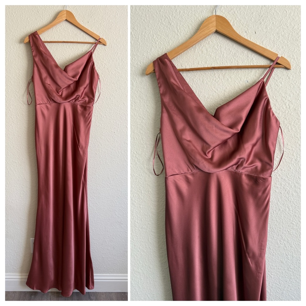 Maniju Elegant Mauve Evening Gown-Size M- NWT